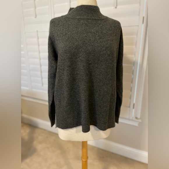 Hatley Mock Neck sweater - Picture 4 of 7